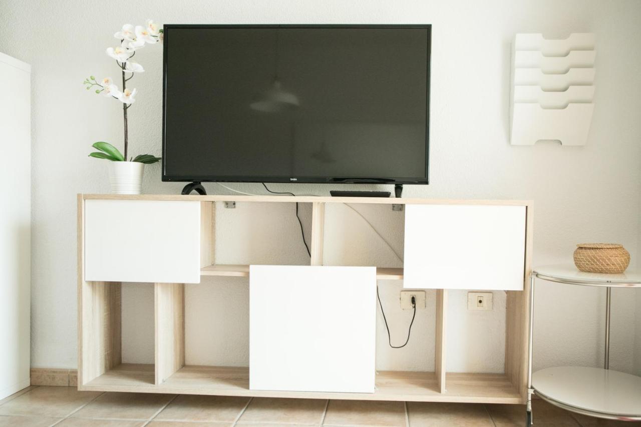 Njoylife Apartment Адехе Екстериор снимка