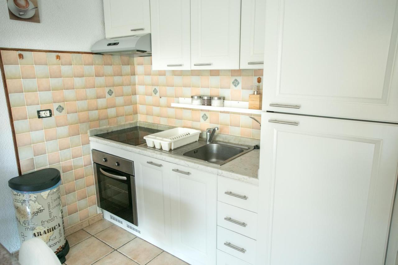Njoylife Apartment Адехе Екстериор снимка